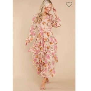 Red dress boutique (Floral Print Maxi Dress)